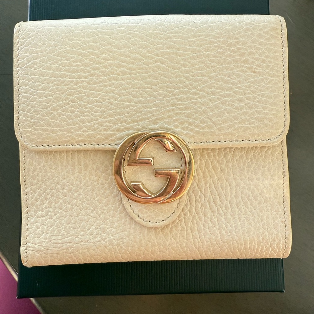 AUTHENTIC Gucci Dollar French Interlocking G Logo Compact Wallet